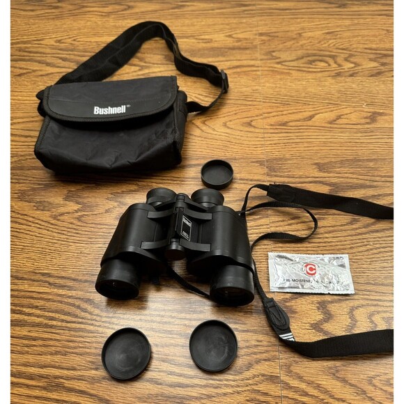 Bushnell Insta Focus 7 X 35‎ Binoculars 420 FT AT 1000 Yds Field 8 Case Strap - Picture 7 of 7